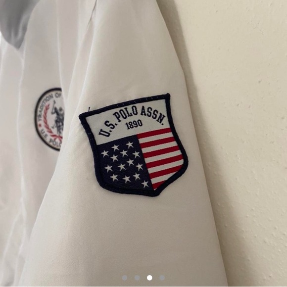 Windbreaker - Picture 4 of 4